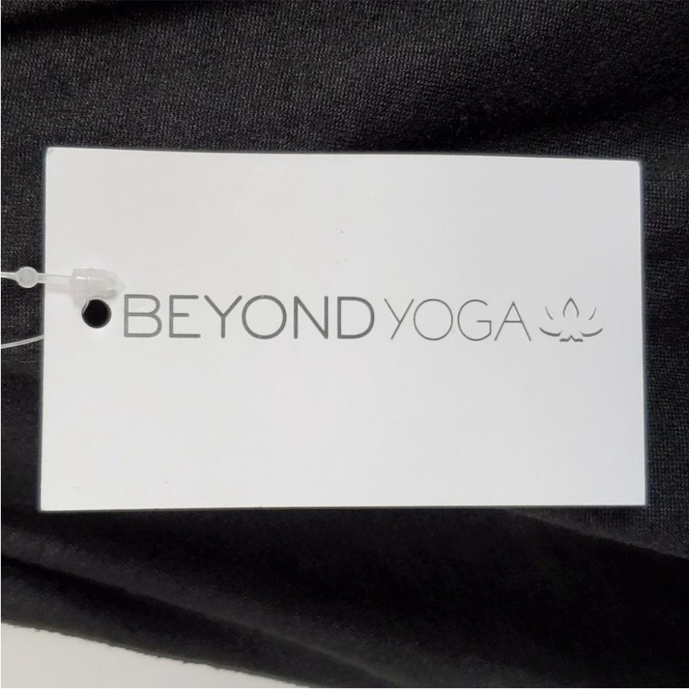 Beyond Yoga Black Soft Pocket Infinity Scarf With Zipper Pocket NEW NWT - Picture 5 of 6